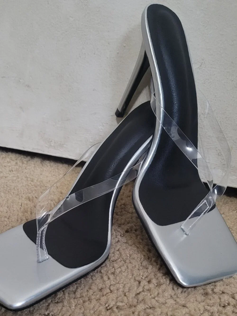 BRAND NEW women's evening thong sandals / heels